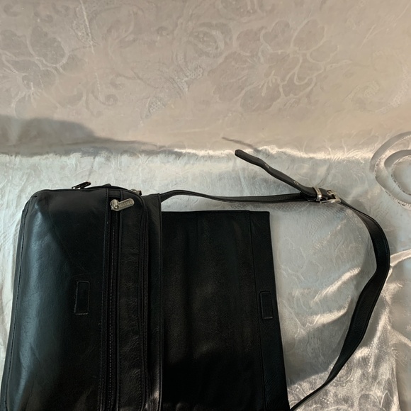 DANIER Soft Premium Leather Bag - Picture 7 of 15